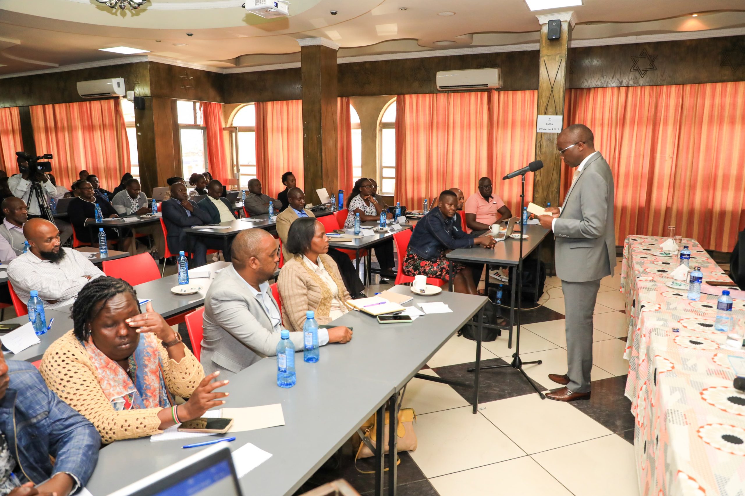 DG David Kones opening the admins meeting
