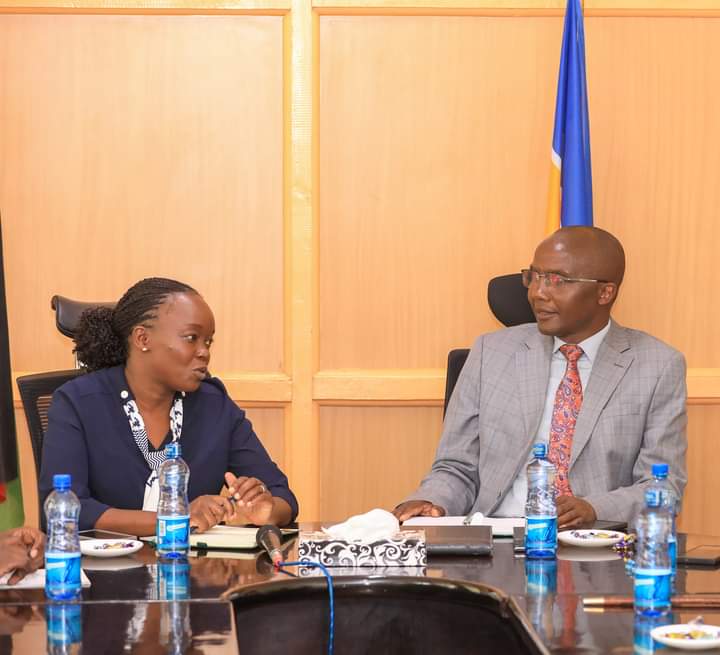 Cabinet Secretary Dr. Deborah Mulongo Barasa having a chart with Nakuru County Deputy Governor H. E. David Kones, During her health tour and visit to Nakuru.